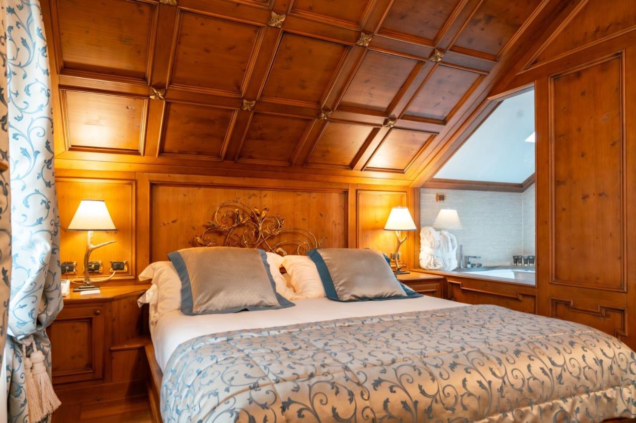 Ambra Cortina Luxury&Fashion Hotel Cortina dʼAmpezzo Esterno foto