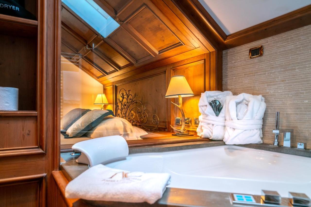 Ambra Cortina Luxury&Fashion Hotel Cortina dʼAmpezzo Esterno foto