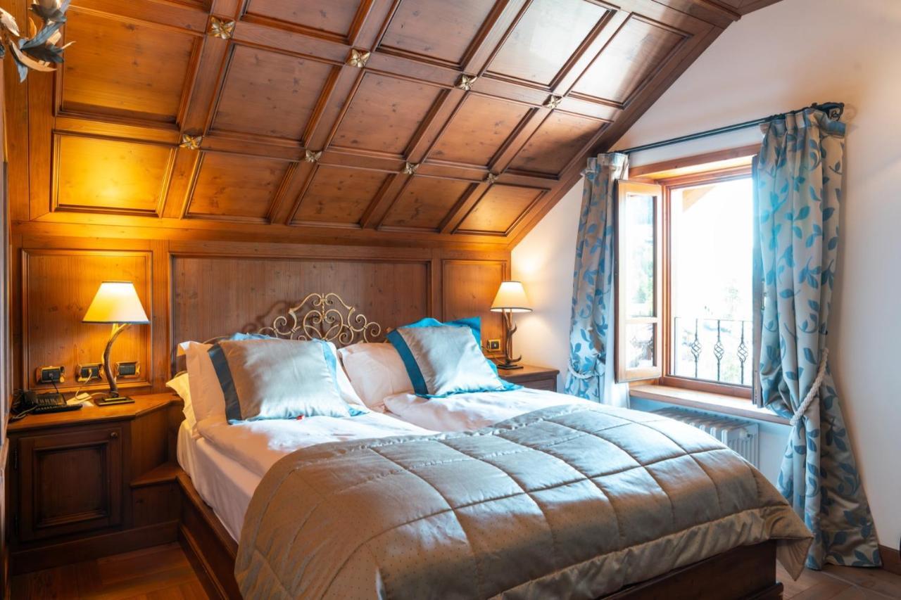 Ambra Cortina Luxury&Fashion Hotel Cortina dʼAmpezzo Esterno foto