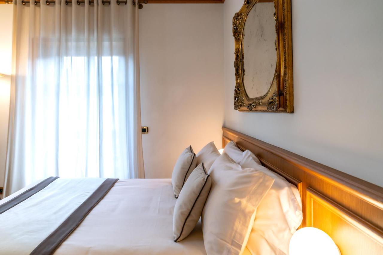 Ambra Cortina Luxury&Fashion Hotel Cortina dʼAmpezzo Esterno foto