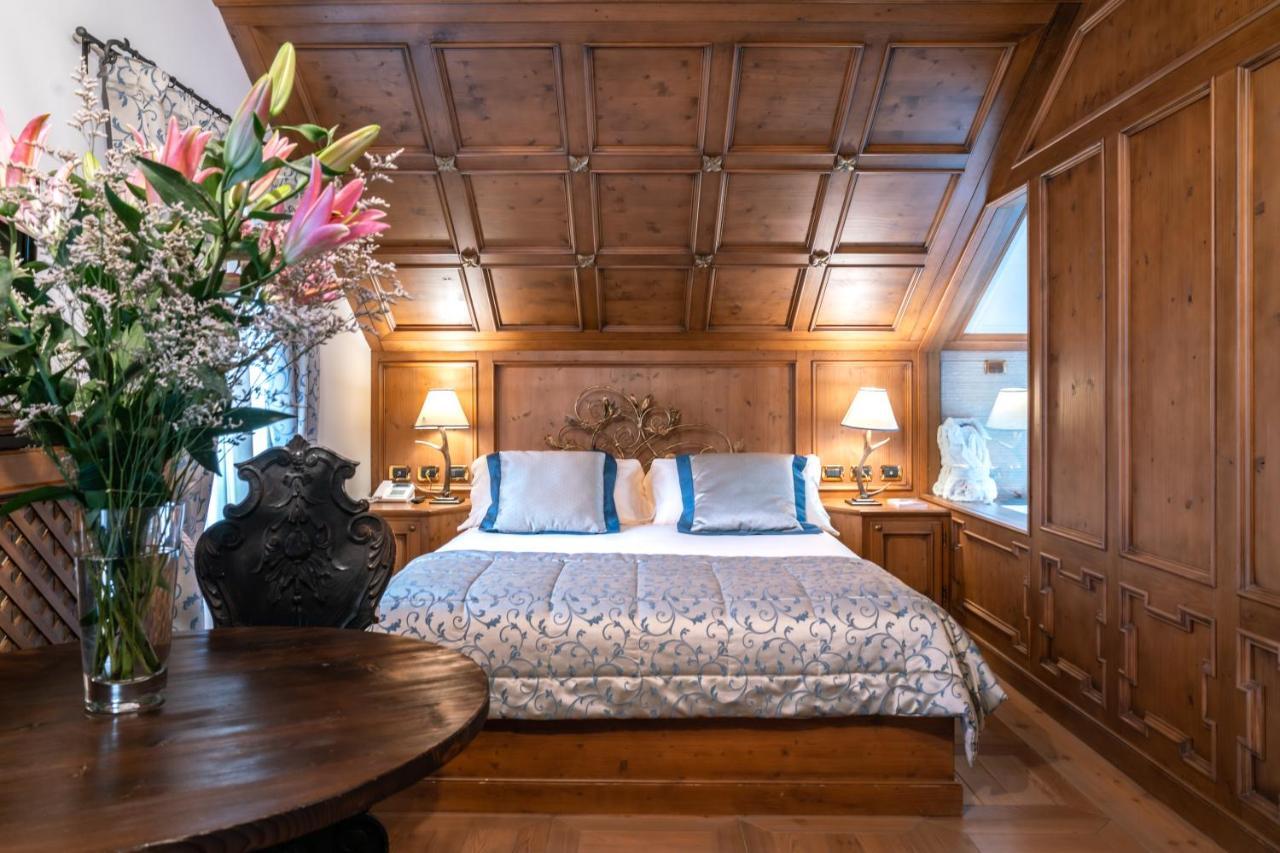 Ambra Cortina Luxury&Fashion Hotel Cortina dʼAmpezzo Esterno foto