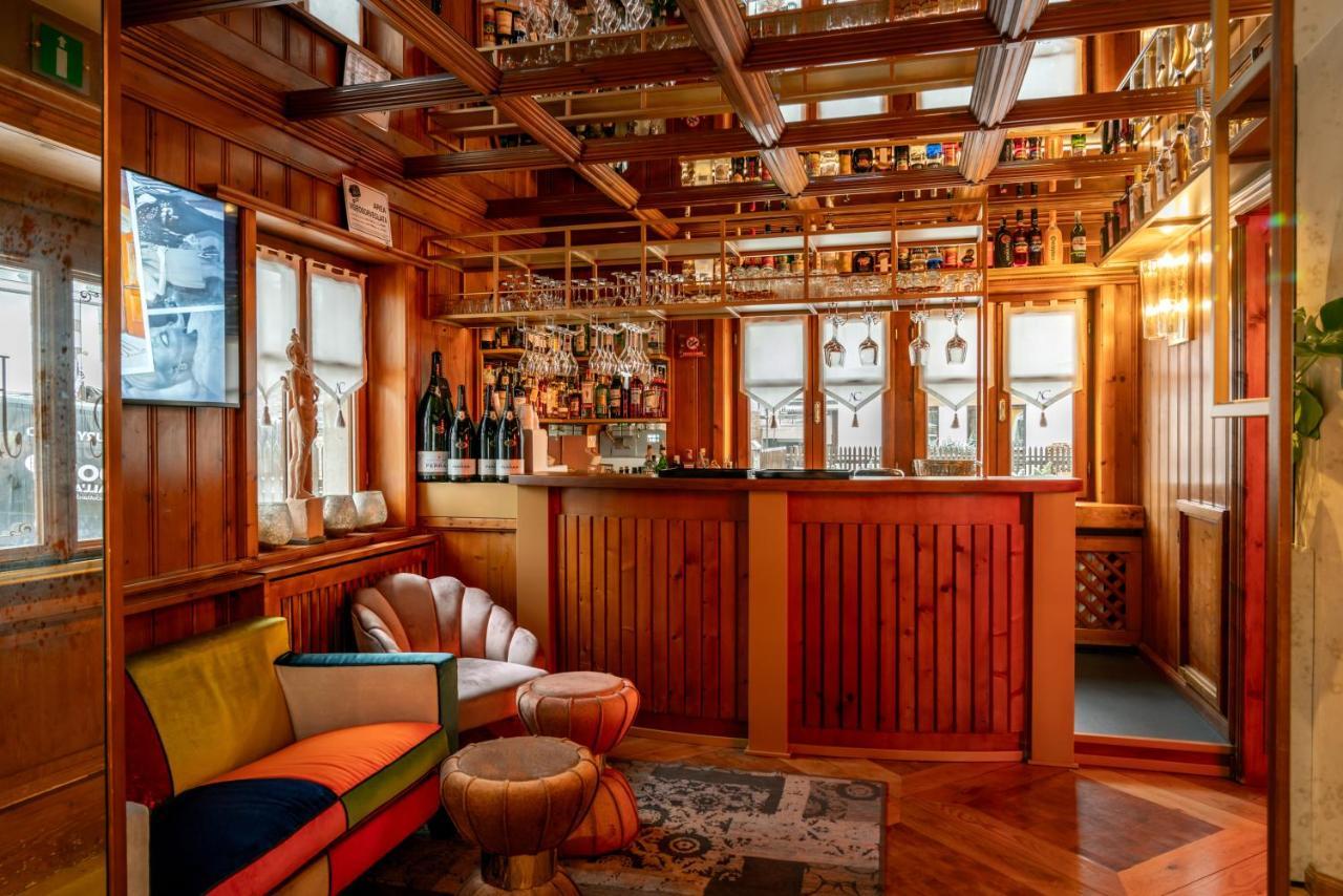 Ambra Cortina Luxury&Fashion Hotel Cortina dʼAmpezzo Esterno foto