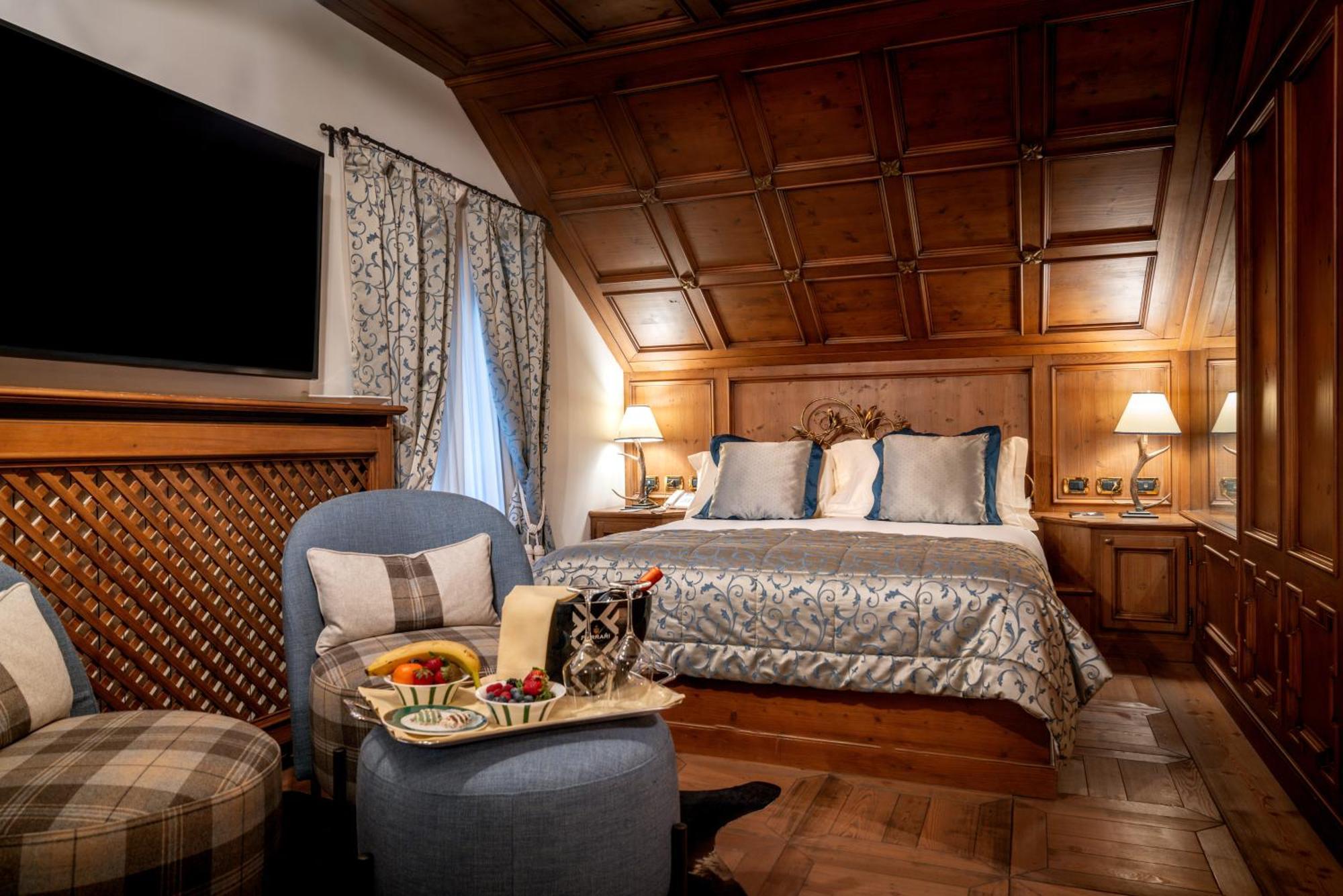 Ambra Cortina Luxury&Fashion Hotel Cortina dʼAmpezzo Esterno foto